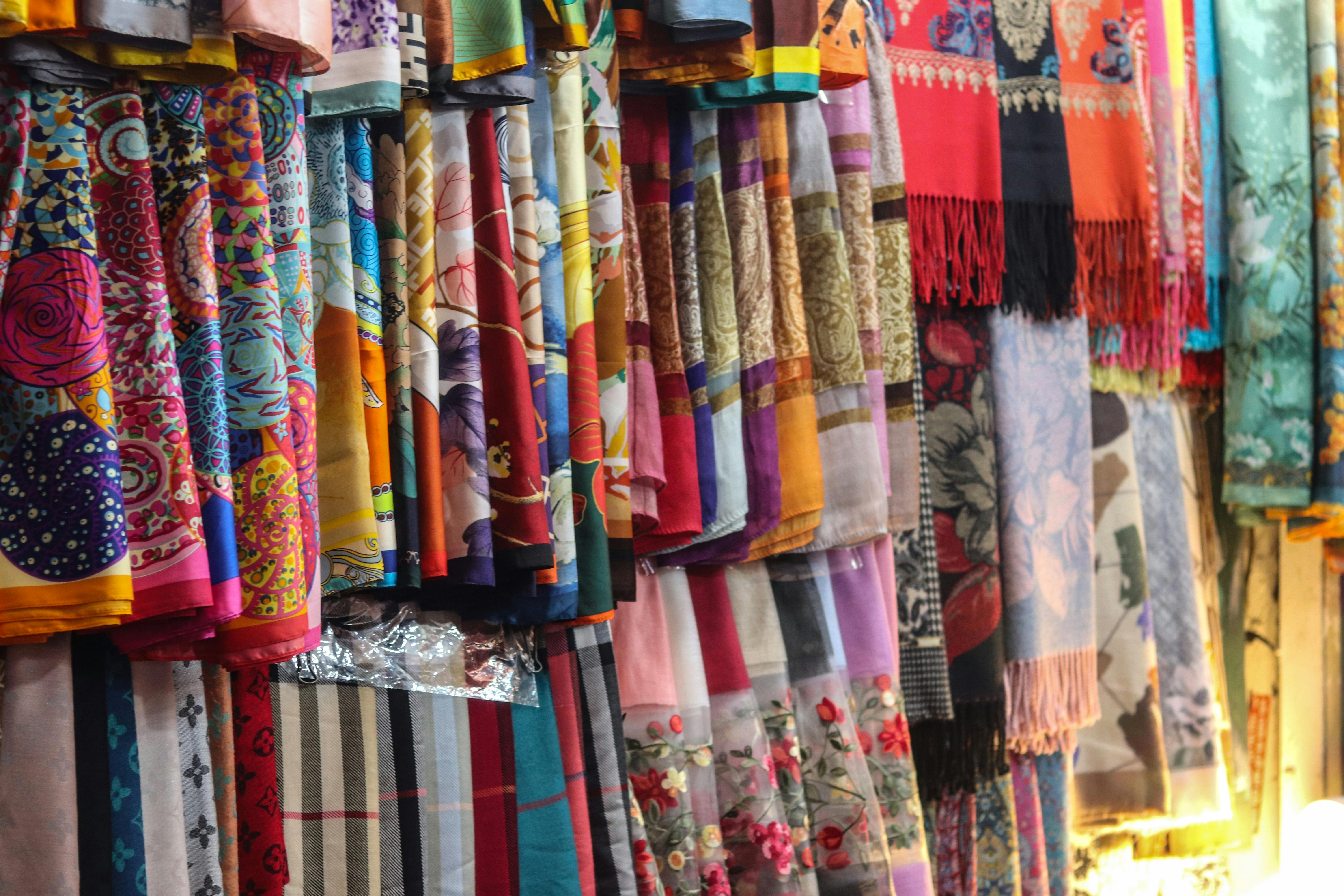 Premium Silk Souvenir Gift